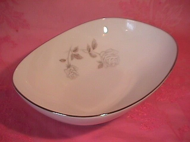 Noritake Rosay-6216 Oval Vegetable
