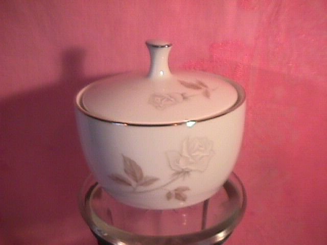 Noritake Rosay-6216 Covered Sugar