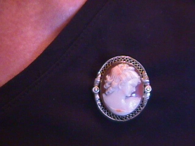 Victorian Gold-Filled Filigree Cameo Pin/Pendant