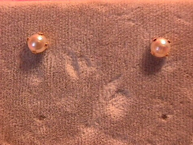 14k Gold & Genuine Pearl Earrings