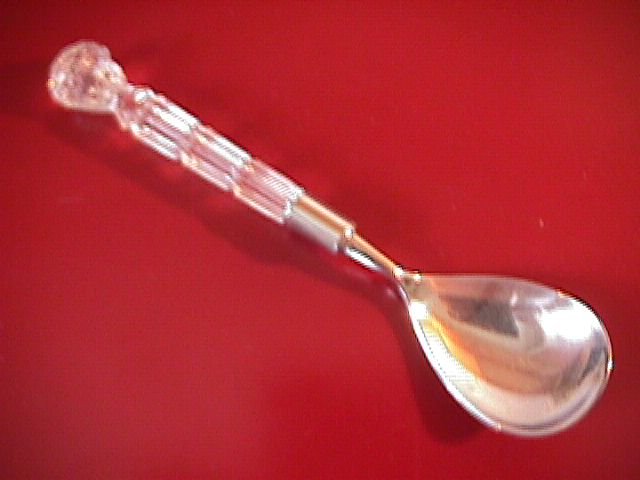 Oneida Stainless/With Lead Crystal Handle