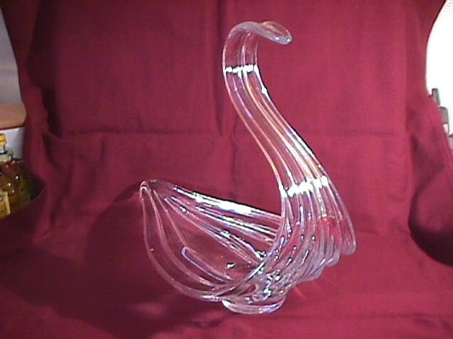 Art Verrier, Cofrac, France Crystal Swan Center Piece