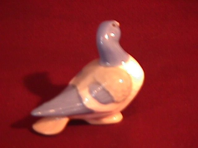 Goebel (West Germany) Bird Figurine-Pidgeon