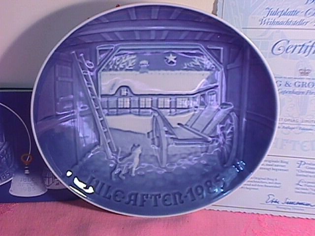 Bing & Grondahl Christmas Plate 1985-Christmas Eve At The Farmhouse