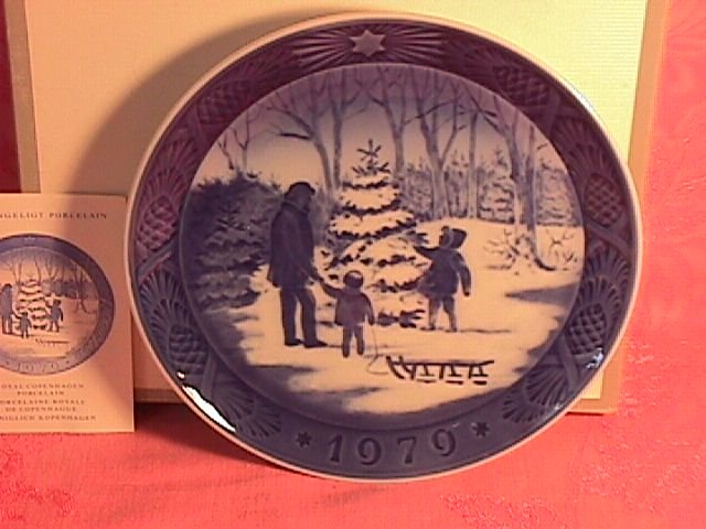Royal Copenhagen Christmas Plate-1979 Choosing The Christmas Tree