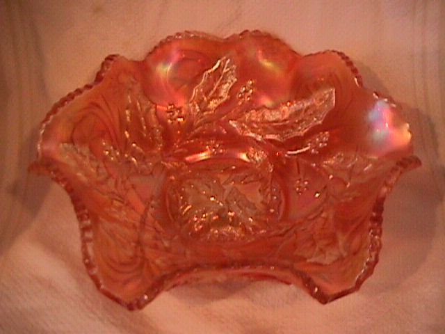 Holly Whirl / Millersburg =Carnival Glass Bowl (Marigold)