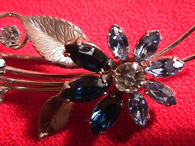 Krementz Brooch with Flower- Leaves & Blue & White Stones