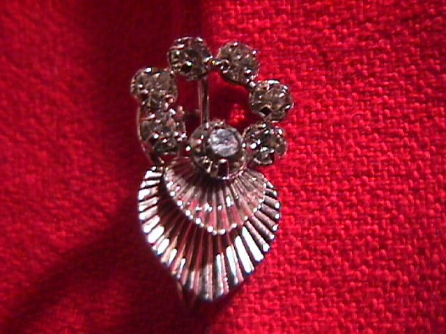 Krementz Cupids Arrow and Heart Pin and Earrings