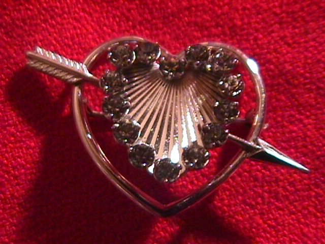 Krementz Cupids Arrow and Heart Pin and Earrings