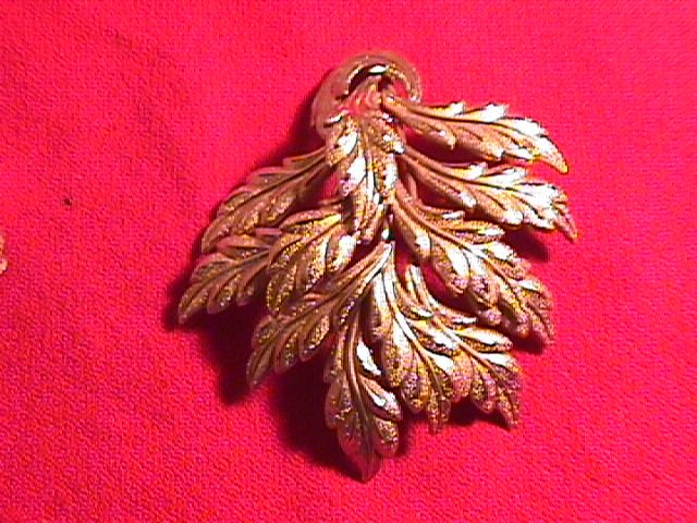 Castlecliff Leaf Form Pin & Earrings