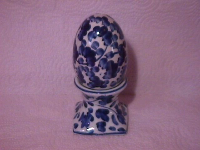 Delft Blue Type Salt & Pepper Shaker