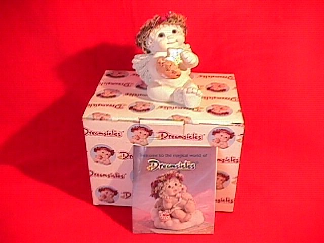 Dreamsicles Collectibles (Little Leaguer) Figurine