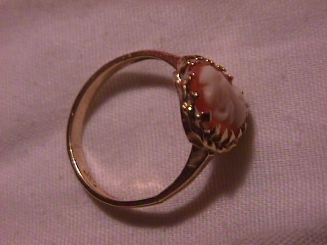 14K Solid Gold Shell Cameo Ladies Ring