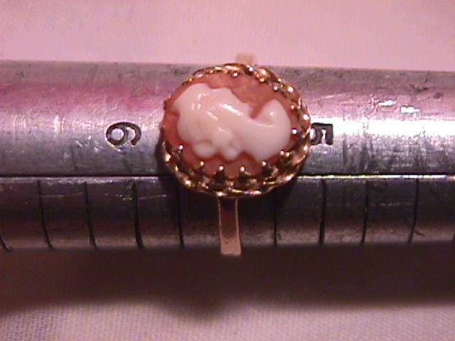 14K Solid Gold Shell Cameo Ladies Ring
