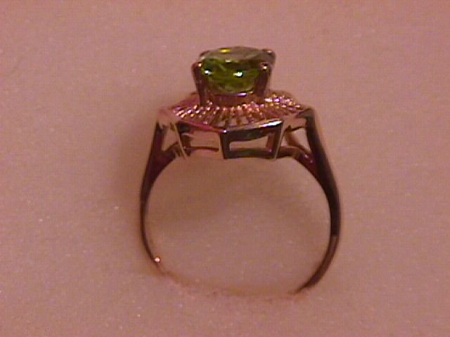 18K Solid Gold & Peridot Fine Ladies Ring