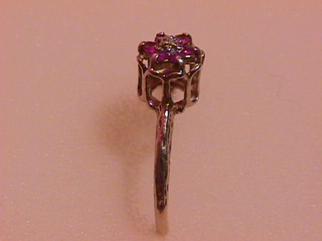 Antique 10K Solid Yellow Gold & Ruby Ladies Ring