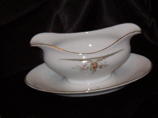 Paul Muller Albany Gravy Boat