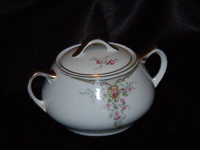 Paul Muller Albany Sugar Bowl w/Lid