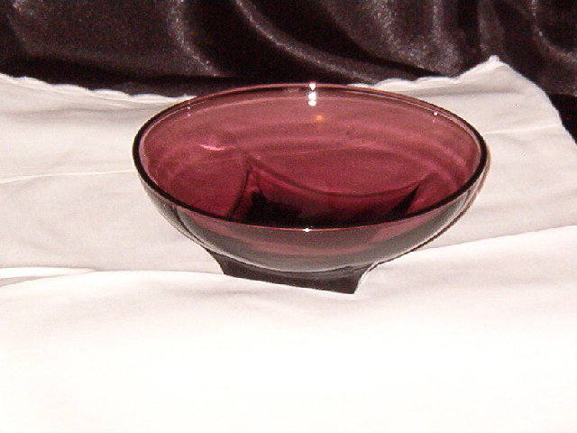 Hazel Atlas Moroccan Amethyst Bowl