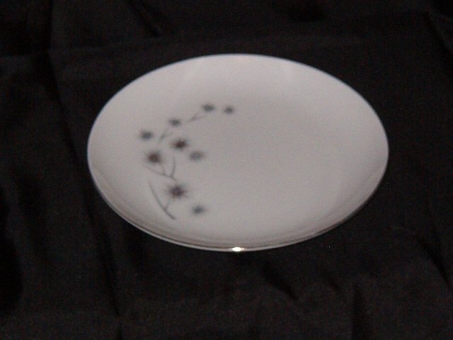 Creative Platinum Star Burst Bread & Butter Plate