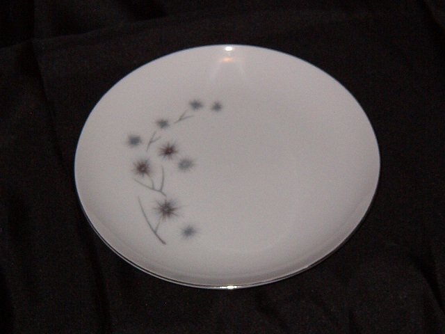 Creative Platinum Star Burst Bread & Butter Plate
