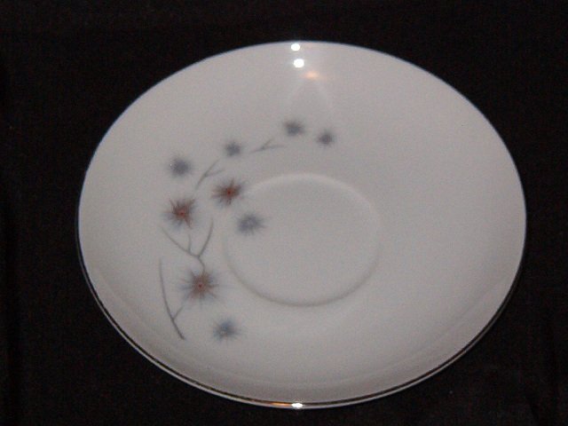 Creative Platinum Star Burst Saucer