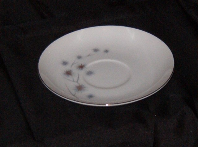 Creative Platinum Star Burst Saucer
