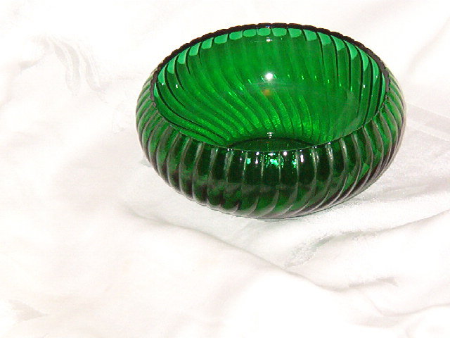 Anchor Hocking Forest Green Cupped Bowl