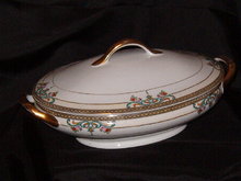 Meito Oval Covered Vegetable