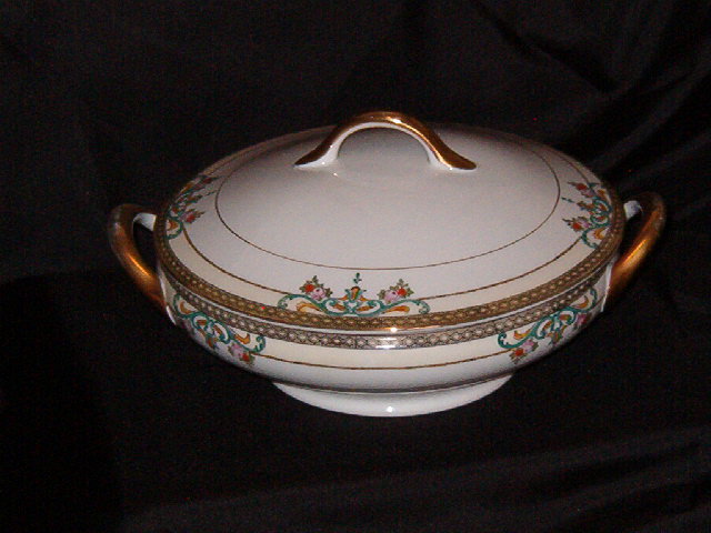 Meito Round Covered Vegetable