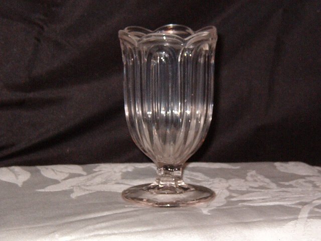 Central Glass Loop O'Hara Celery Vase