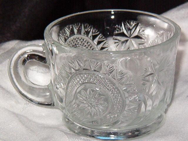 US Glass Slewed Horseshoe Cup