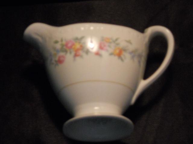 Homer Laughlin Cashmere Creamer