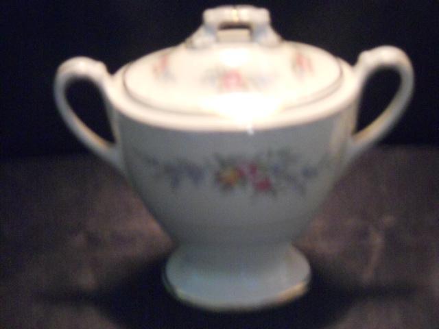 Homer Laughlin Cashmere Sugar w/Lid