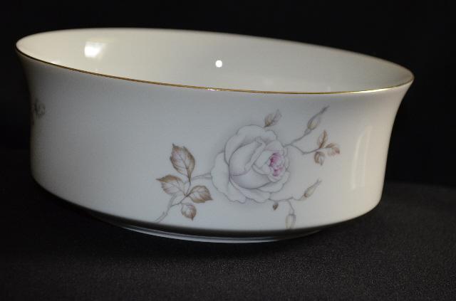 Johann Haviland Sweetheart Rose Round Vegetable Bowl