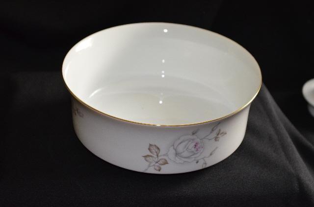 Johann Haviland Sweetheart Rose Round Vegetable Bowl