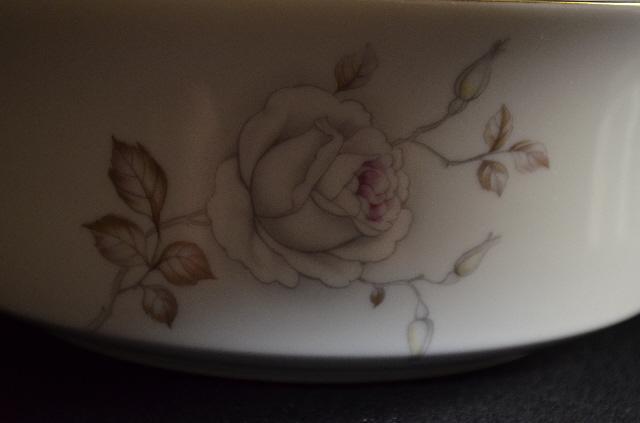 Johann Haviland Sweetheart Rose Round Vegetable Bowl