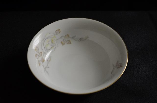 Johann Haviland Sweetheart Rose Fruit Bowl