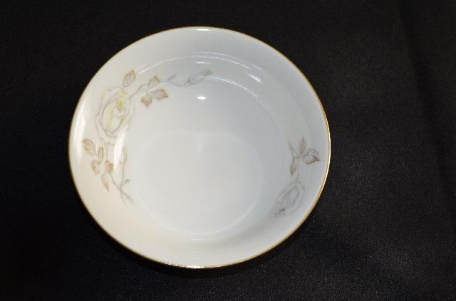 Johann Haviland Sweetheart Rose Fruit Bowl