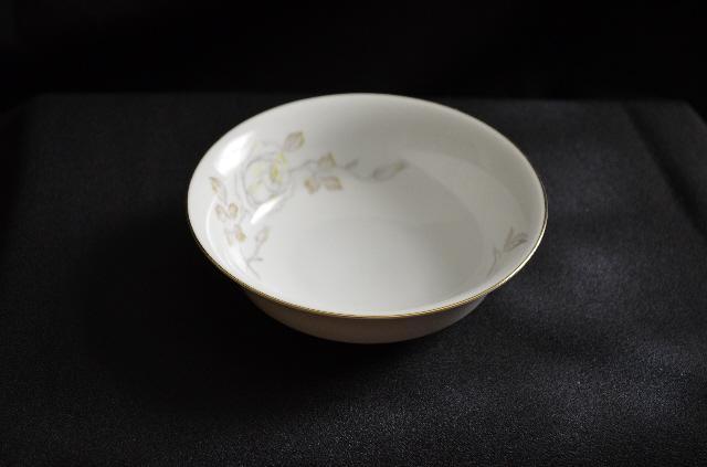 Johann Haviland Sweetheart Rose Fruit Bowl