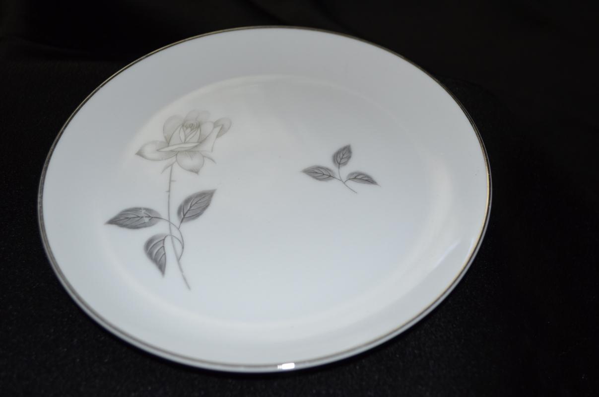 Queens Royal Bread & Butter Plate