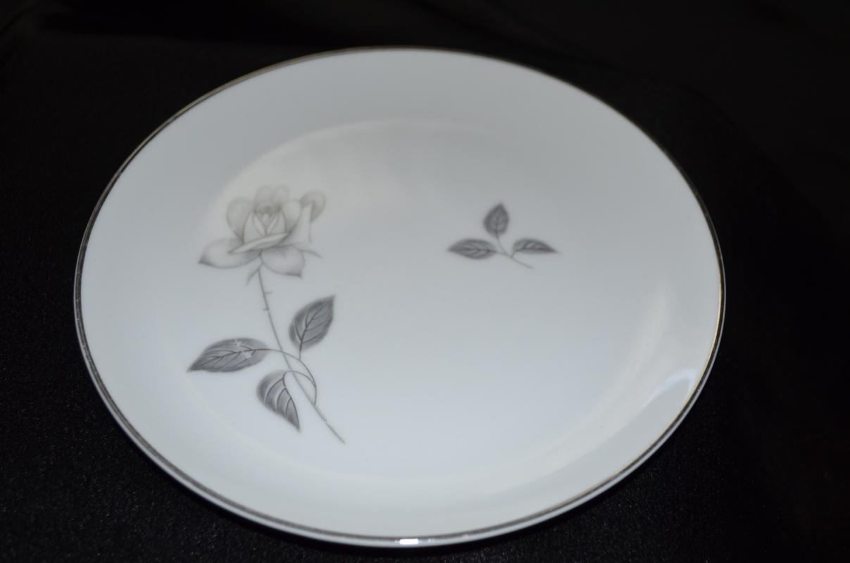Queens Royal Bread & Butter Plate