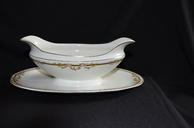 W H Grindley Ardmore Gravy Boat