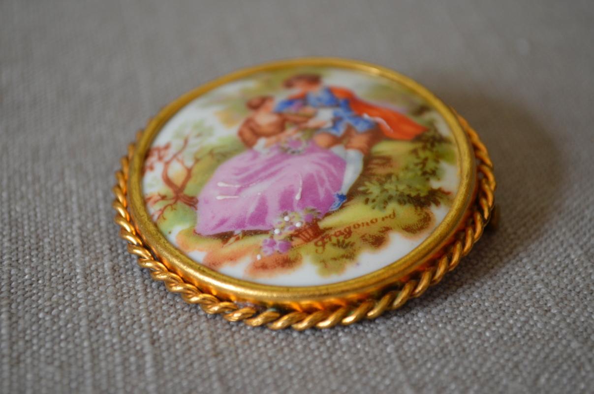 Vintage Limoges Porcelain Brooch Fragonard