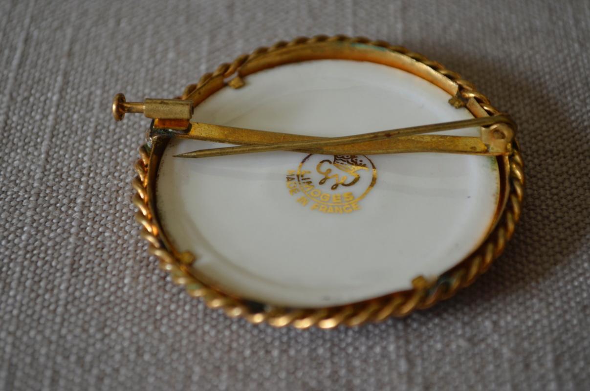 Vintage Limoges Porcelain Brooch Fragonard