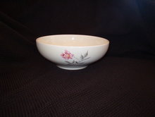 Universal Rosette Ballerina Salad Serving Bowl