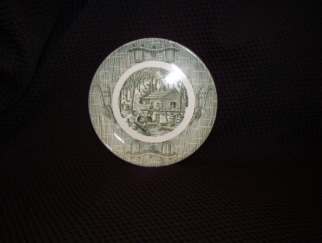 Royal (USA) Bread & Butter Plate