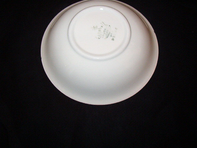 Homer Laughlin Tulip Eggshell Nautilus Fruit Bowl