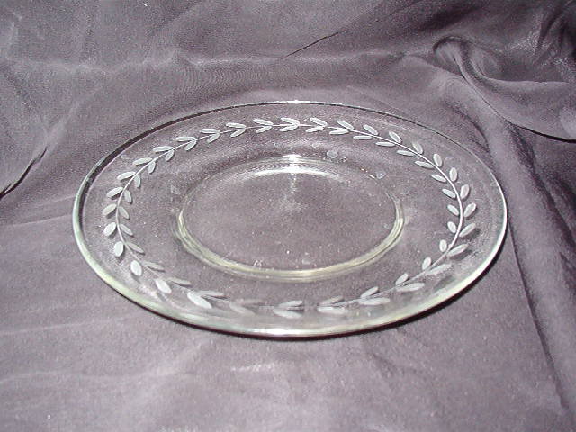 Anchor Hocking Laurel Luncheon Plate