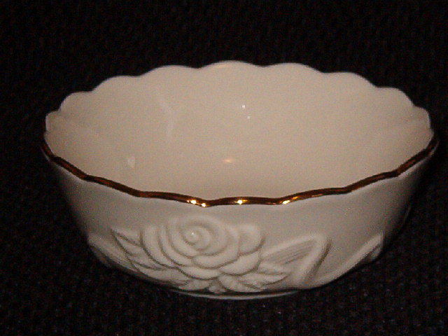 Lenox Rosebud Collection All purpose/Cereal Bowl